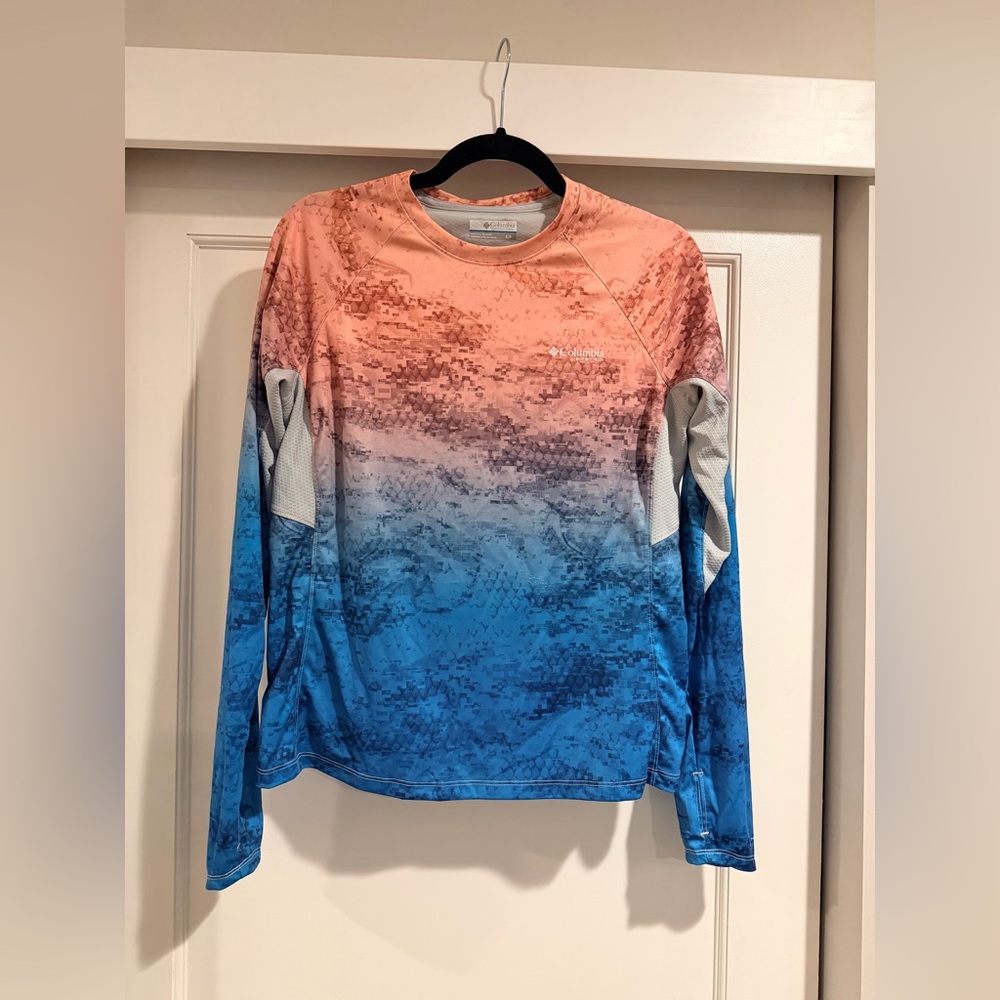 Columbia Women's Super Tidal Tee Long Sleeve Top Pink & Blue Gradient Small